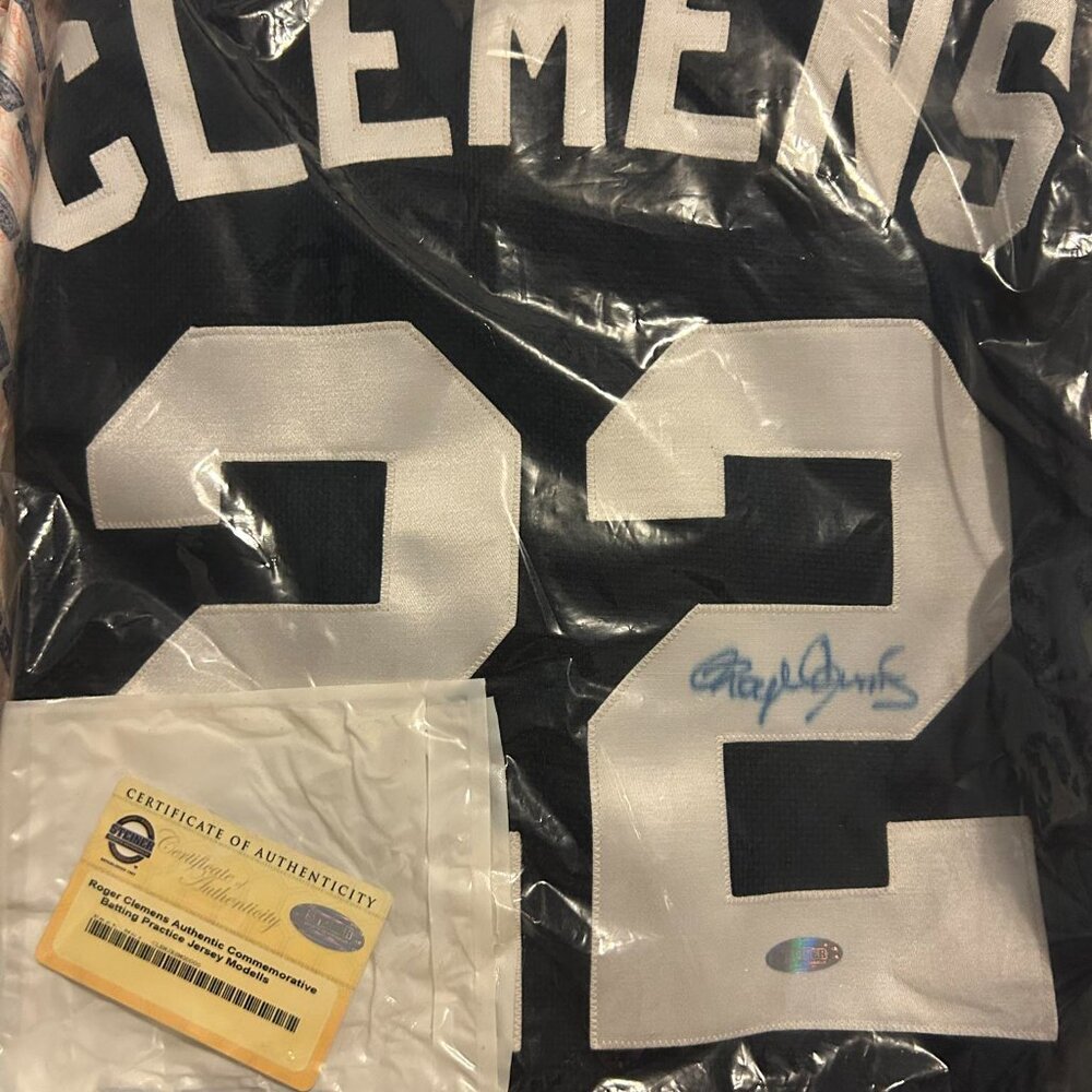 Roger Clemens Commemorative Batting Practice New York Yankees Signed Jersey COA